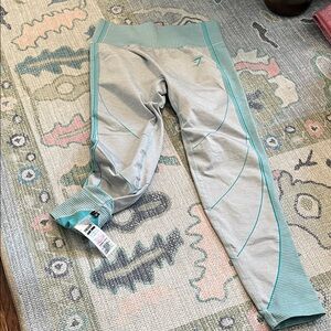 Gymshark Women’s Gray and Teal Leggings medium